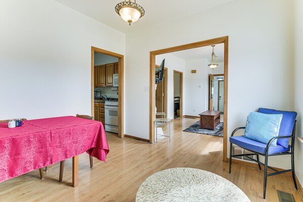 Interior - 8 Mi to Chicago: Oak Park Home w/ Fenced Backyard! (Oak Park)