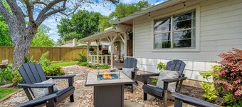 Game Room & Yard: Pet-friendly Round Rock Gem