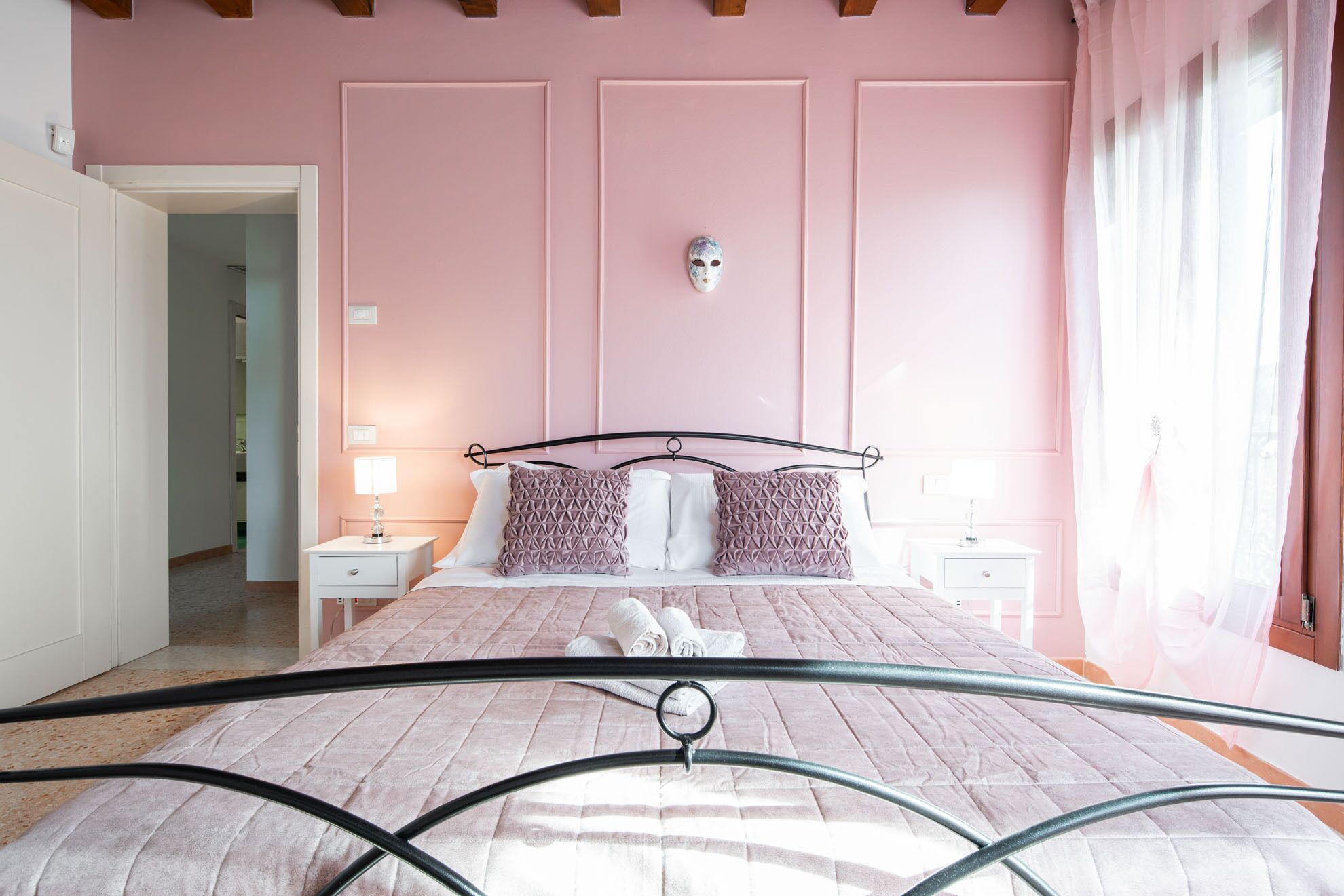 4 bedrooms, iron/ironing board, travel crib, free WiFi