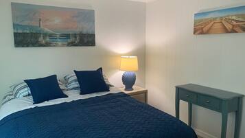 3 slaapkamers, een strijkplank/strijkijzer, gratis wifi, beddengoed