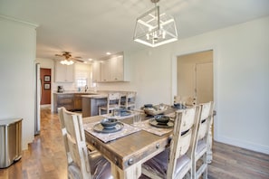 House (3 Bedrooms) | Interior - 2 Mi to Grand Lake: Grove Home w/ Fenced-in Yard (Grove)