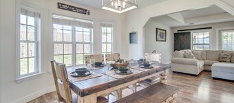2 Mi to Grand Lake: Grove Home w/ Fenced-in Yard