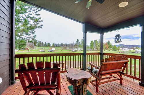Oregon Cabin on Pine Hollow Reservoir w/ Mtn View!