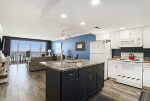 Condo, 1 Bedroom | Private kitchen | Fridge, oven, coffee/tea maker, toaster