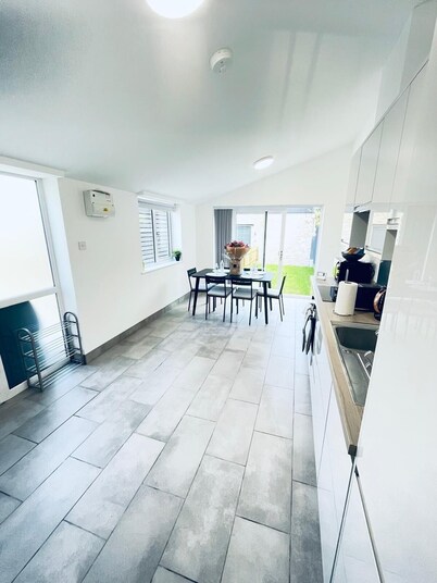 Immaculate 2 Bed House in Cambridge