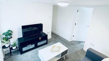 單棟房屋 | 客廳 | 電視