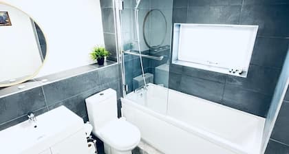 Immaculate 2 Bed House in Cambridge