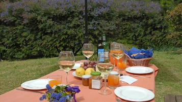Buiten dineren
