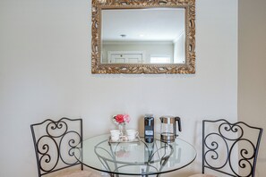 Apartment (0 Bedroom) | Interior - Resort-style Napa Studio: Close to Wineries! (Napa)