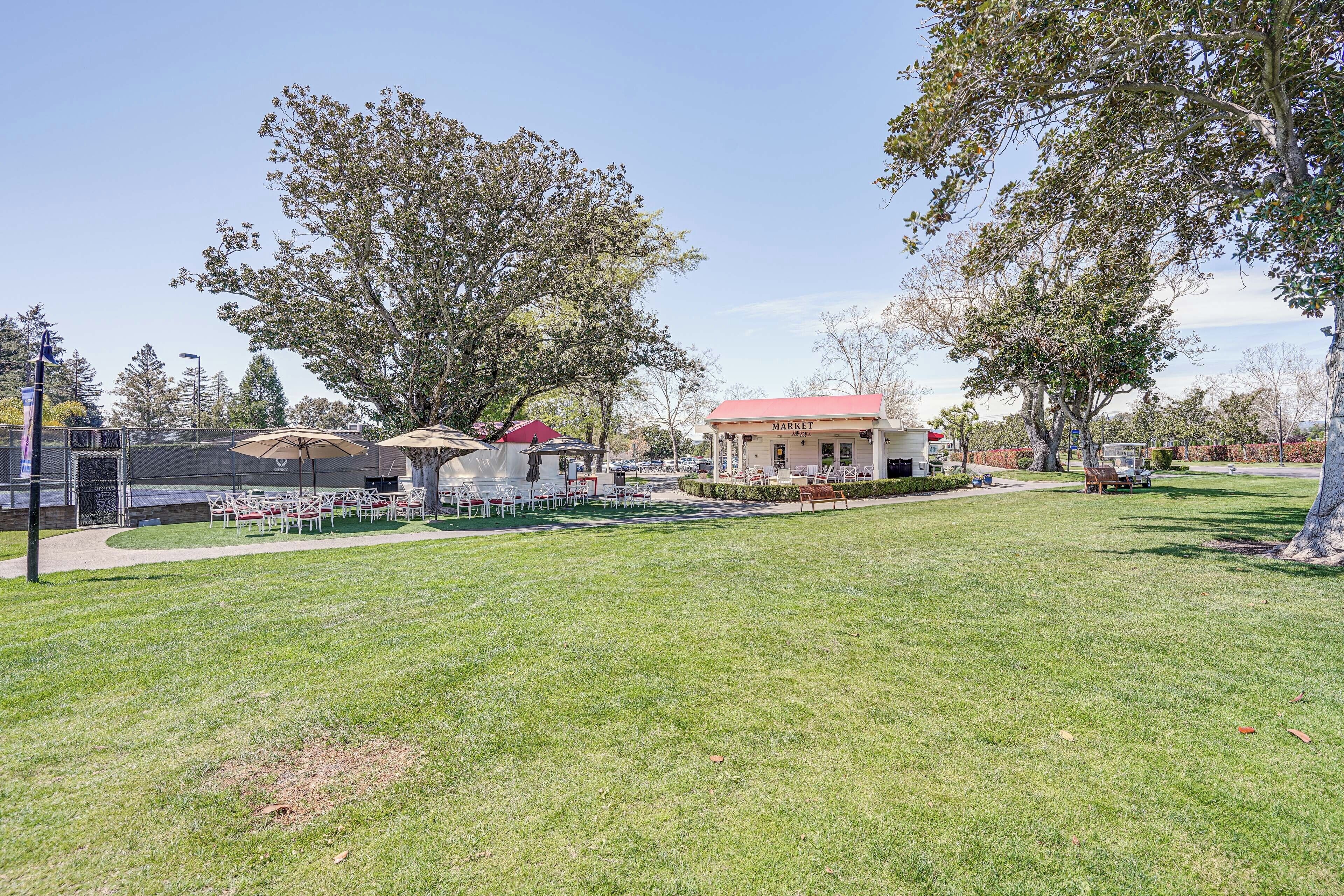 Apartment (0 Bedroom) | Interior