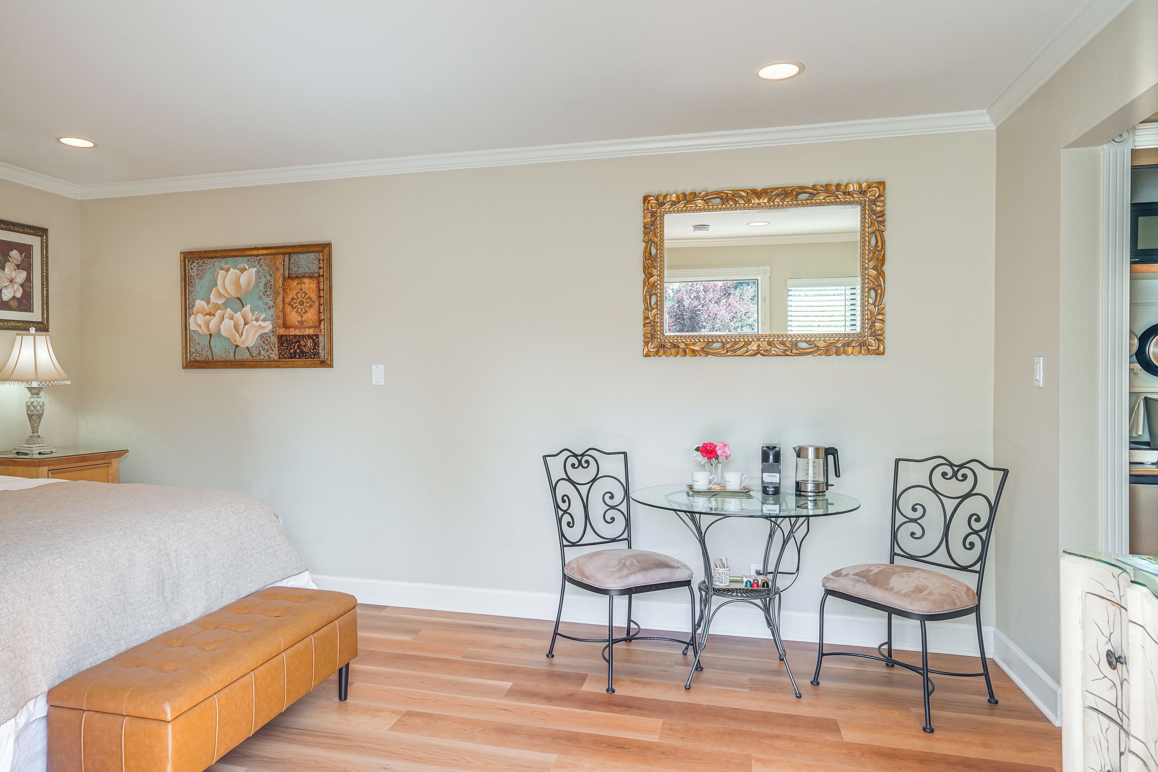 Apartment (0 Bedroom) | Interior