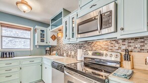 House (3 Bedrooms) | Interior - Ruidoso Mountain Home w/ 3 Decks & Grill! (Ruidoso)