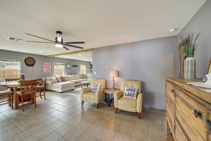 House (3 Bedrooms) | Interior