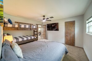 House (3 Bedrooms) | Interior - Lakefront Eufaula Cabin w/ Fire Pit & Private Dock (Eufaula)