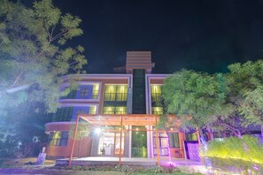 واجهة المنشأة