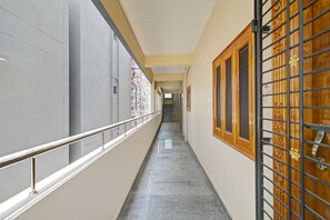 Lobby - OYO PVS Home Stay (Tirupati)