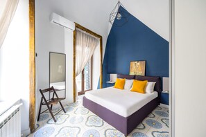Iron/ironing board, free WiFi, bed sheets - Leticia's Apartment by Wonderful Italy (Napoli)