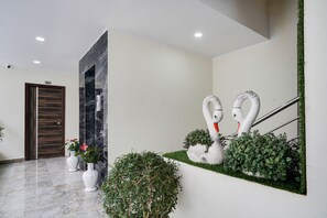 Lobby - OYO 820156 IKON Stay and Restaurant (Hyderabad)