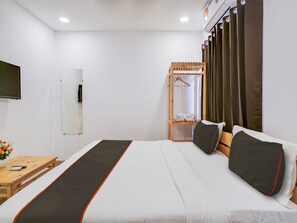 Classic Room | 1 bedroom, bed sheets - Super Collection O Hotel Green Majestic (Hyderabad)