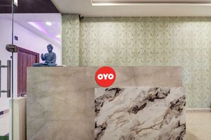 Reception - OYO Hotel SS Grand  (Guntur)