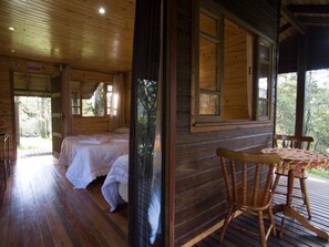 Cabana superluxo, vista para o jardim | 1 quarto, quartos à prova de som, Wi-Fi de cortesia, roupa de cama