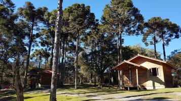 Standard Cabin, Garden View | 1 bedroom, soundproofing, free WiFi, bed sheets