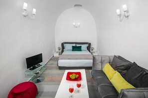 Suite | 3 bedrooms, soundproofing - Elite Houses Santorini (Santorini)