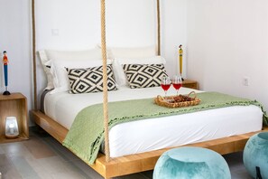 Suite | 3 bedrooms, soundproofing - Elite Houses Santorini (Santorini)