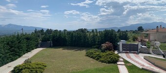 Villa Petalo at Varnavas