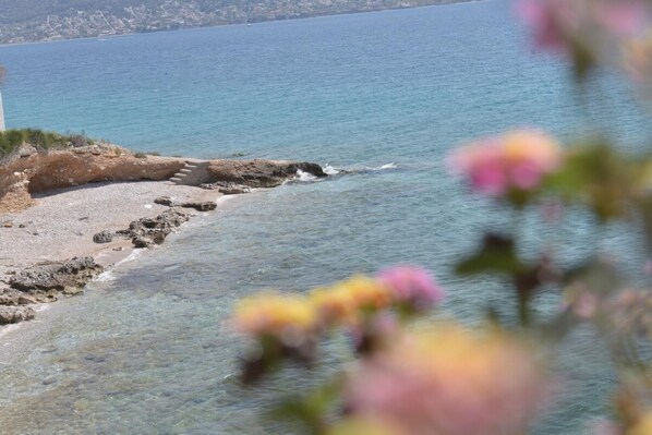 House | 2 bedrooms, desk - Salamis Beachfront House (Salamis)