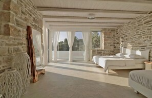 3 bedrooms, desk, iron/ironing board - Villa Patelo With Private Pool and Jacuzzi (Faistos)