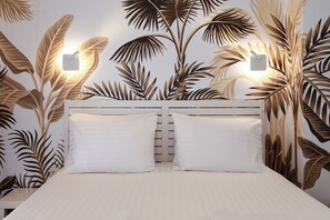 1 quarto, cofres nos quartos, escrivaninha