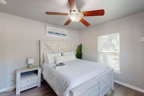 2 chambres, fer et planche à repasser, lit parapluie, Wi-Fi