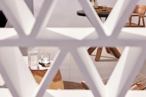 Double Room with Sea View | Living area