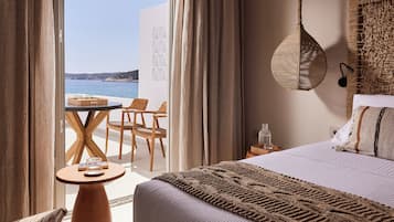 Superior Suite with Sea View | Minibaari, tallelokero huoneessa, äänieristys, ilmainen Wi-Fi