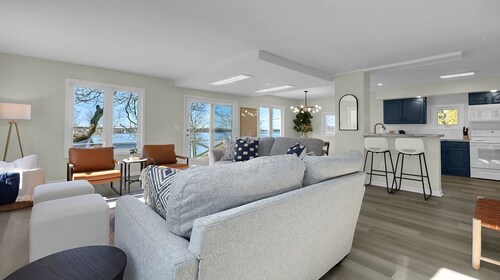 Edgewater Escape