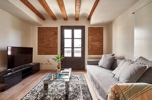 TV - BeBarceloner Pelayo Apartments - 2 bedrooms, 2 bathrooms (Barcelona)