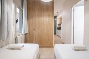 Iron/ironing board, free WiFi, bed sheets - Bebarceloner Sants Estudios A3 (Barcelona)
