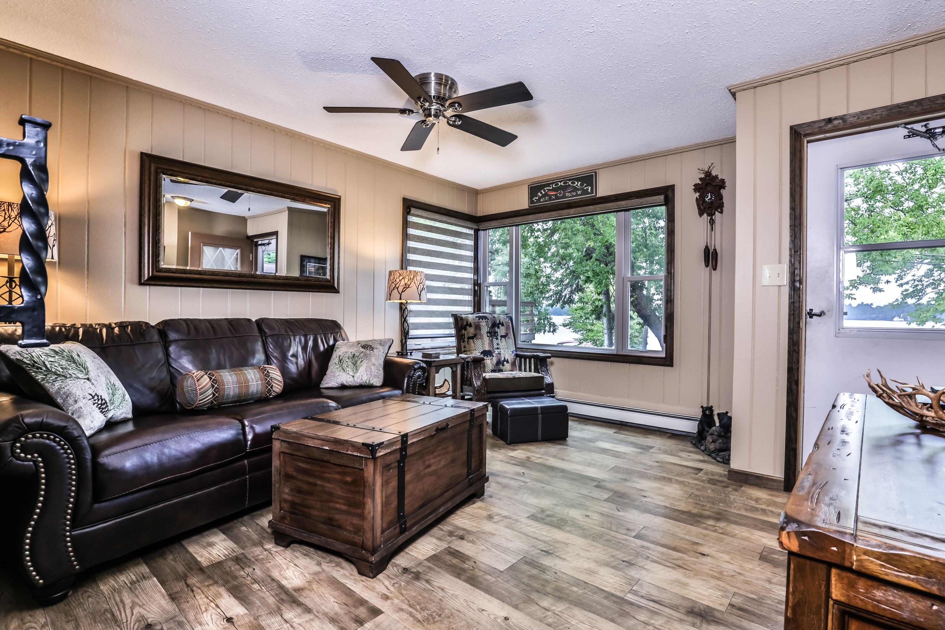 NEW! Fully remodeled condo on Lake Minocqua!