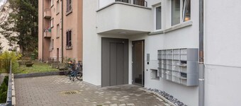 Downtown Dream: 3.5BR with Balcony and Style BA31