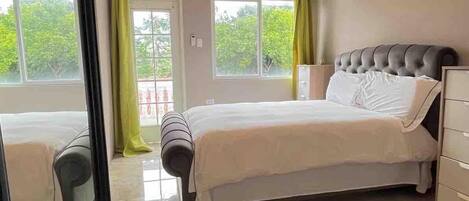 1 chambre, fer et planche à repasser, Wi-Fi gratuit, draps fournis