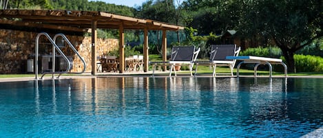 Seasonal outdoor pool, pool umbrellas, sun loungers