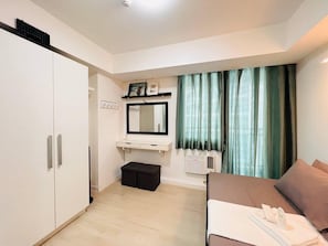 1 habitación, wifi y ropa de cama