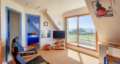 Sea view, 200m from the beach, house for 9