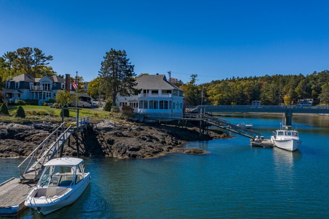 Waterfront Home on Decker Cove