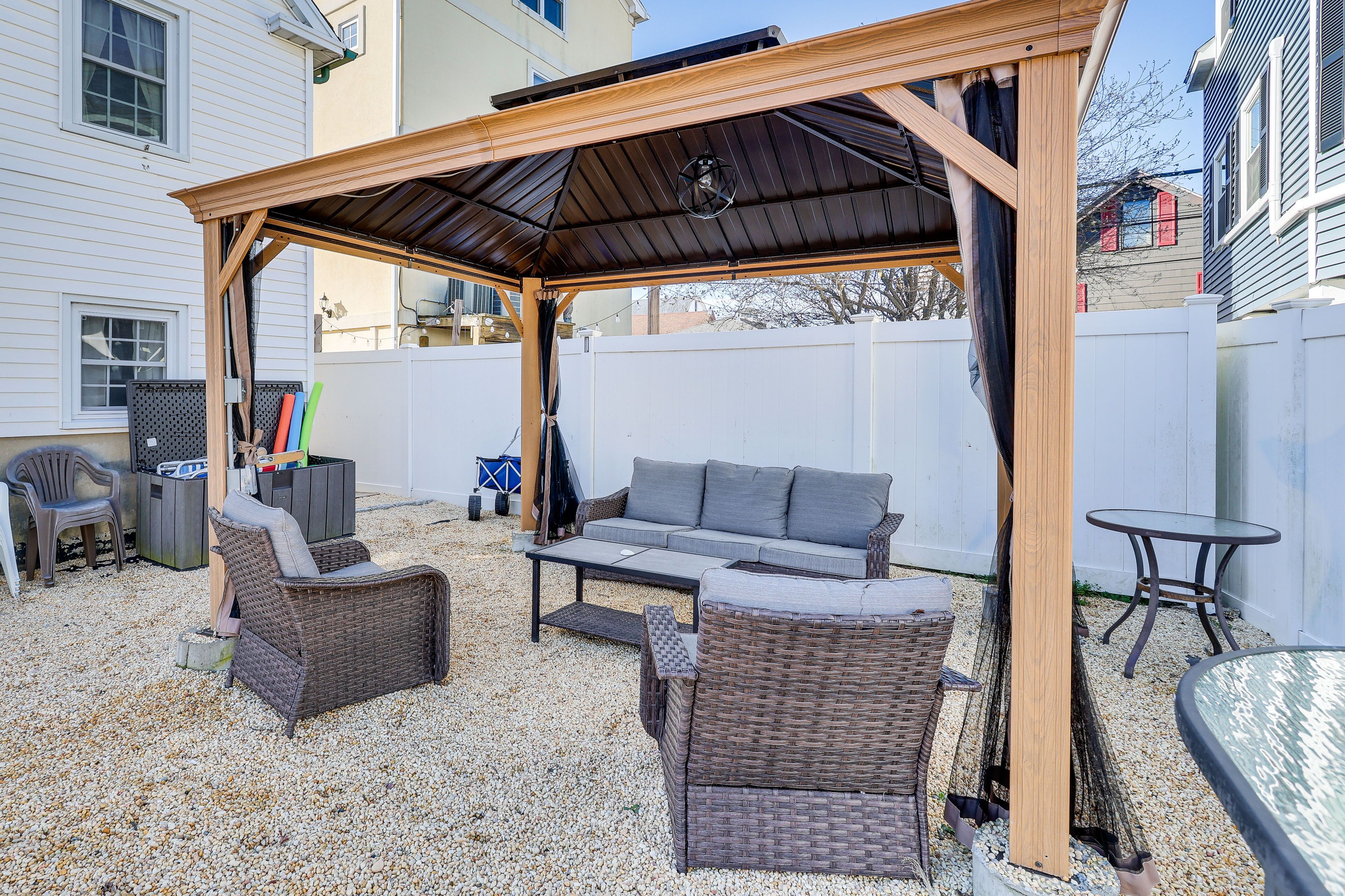 Milford Vacation Rental ~ 1 Block to Beach!