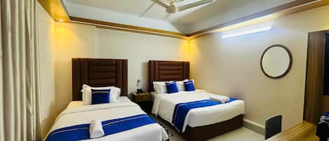 家庭双人房 | 埃及棉床单、高档床上用品、羽绒被、加厚床垫