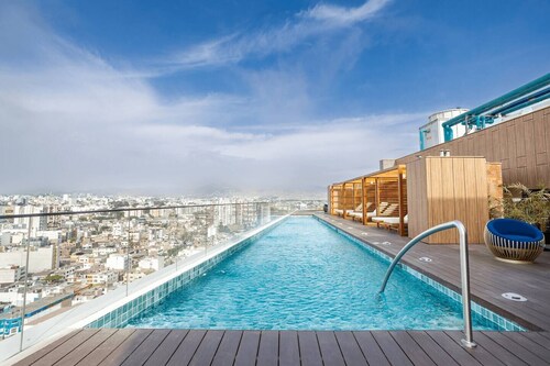 Ocean VIEW / Pool&Coworking / Queen bed / 13th floor