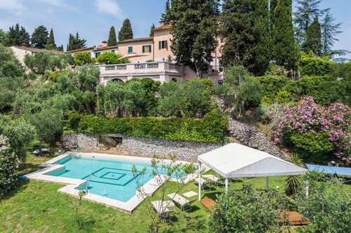 Villa Montegattoli With Panoramic Pool