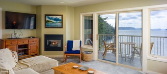 Ocean Mist - Ocean-front, Hiking at your doorstep, Close to Town